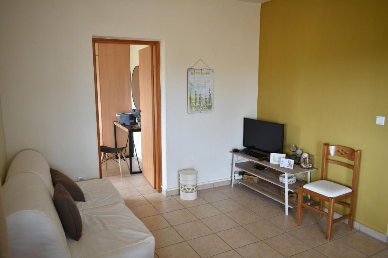 Mini Art Apartments Gerani  Exterior foto